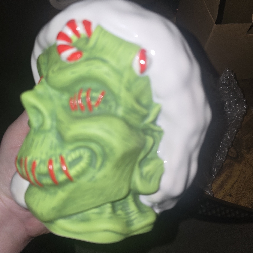 Disney Trader Sams 2025 Holiday Edition Zombie Mug with Green and Red - Picture 5 of 6